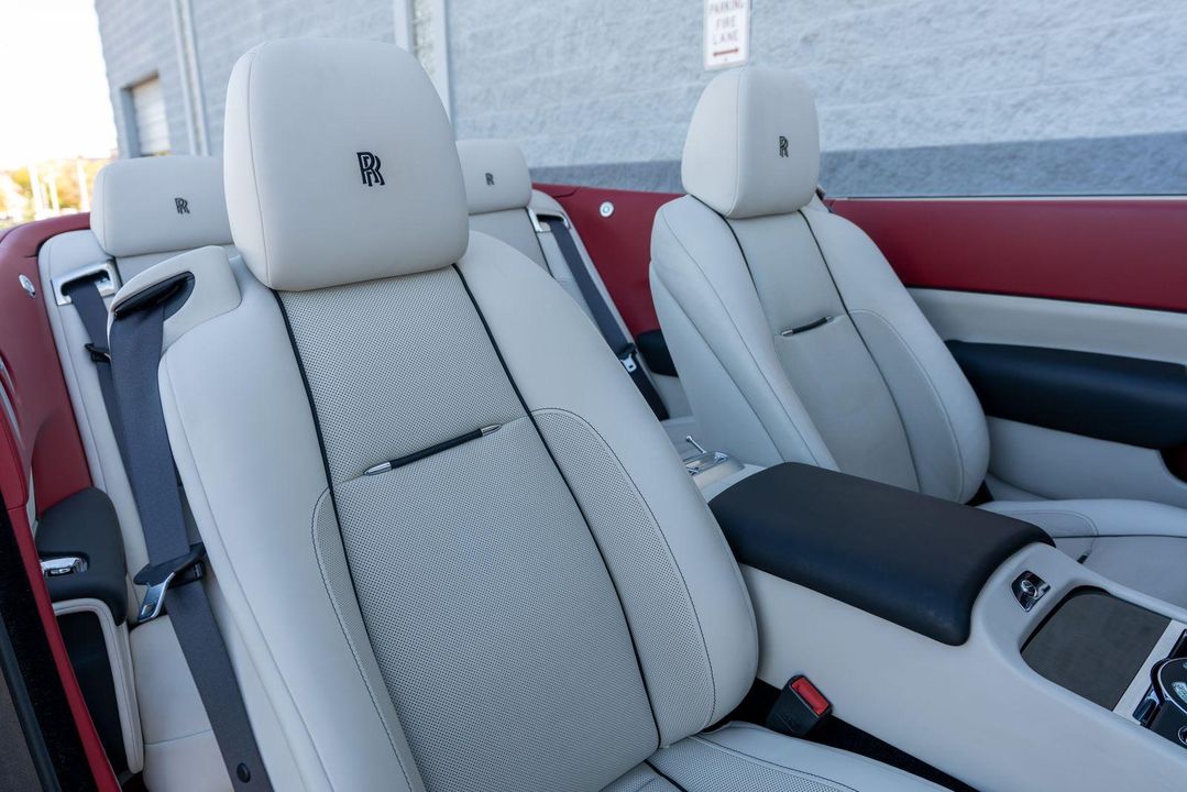 2017 Rolls-Royce Dawn