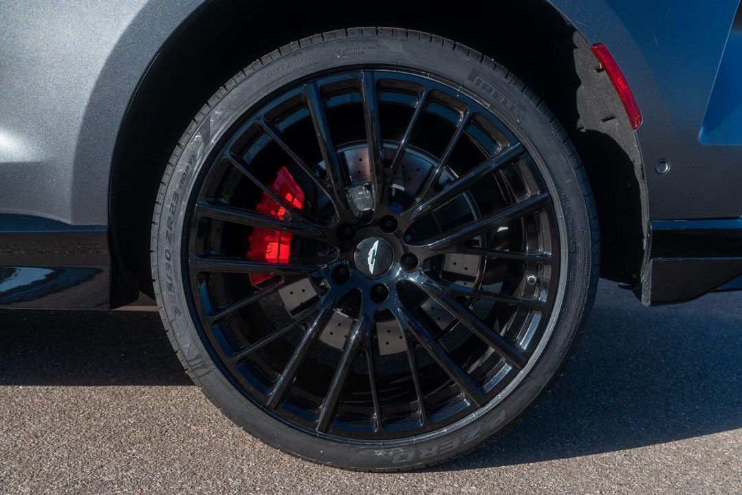 2023 Aston Martin DBX