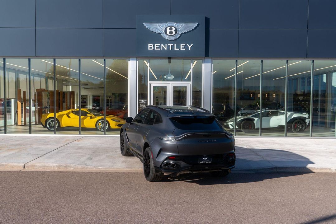 2023 Aston Martin DBX