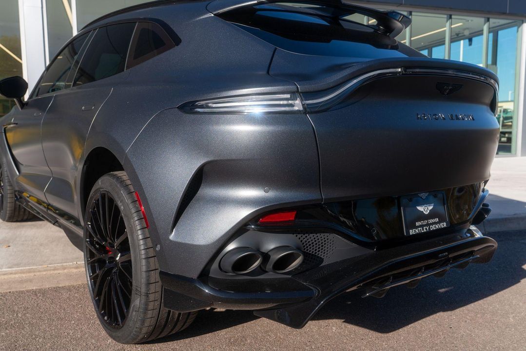 2023 Aston Martin DBX