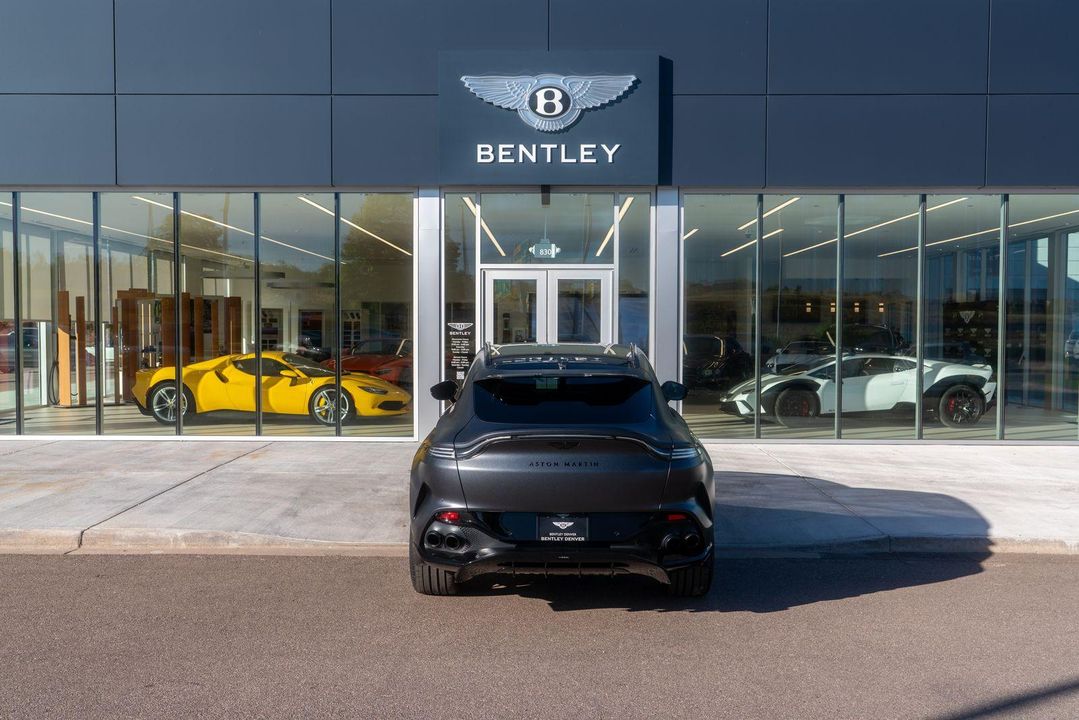 2023 Aston Martin DBX