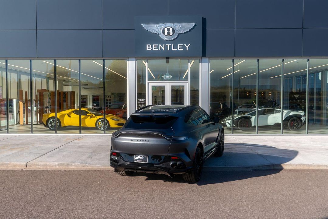 2023 Aston Martin DBX