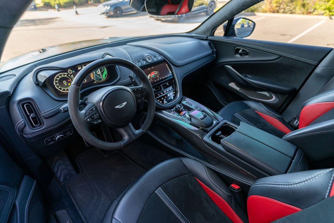 2023 Aston Martin DBX
