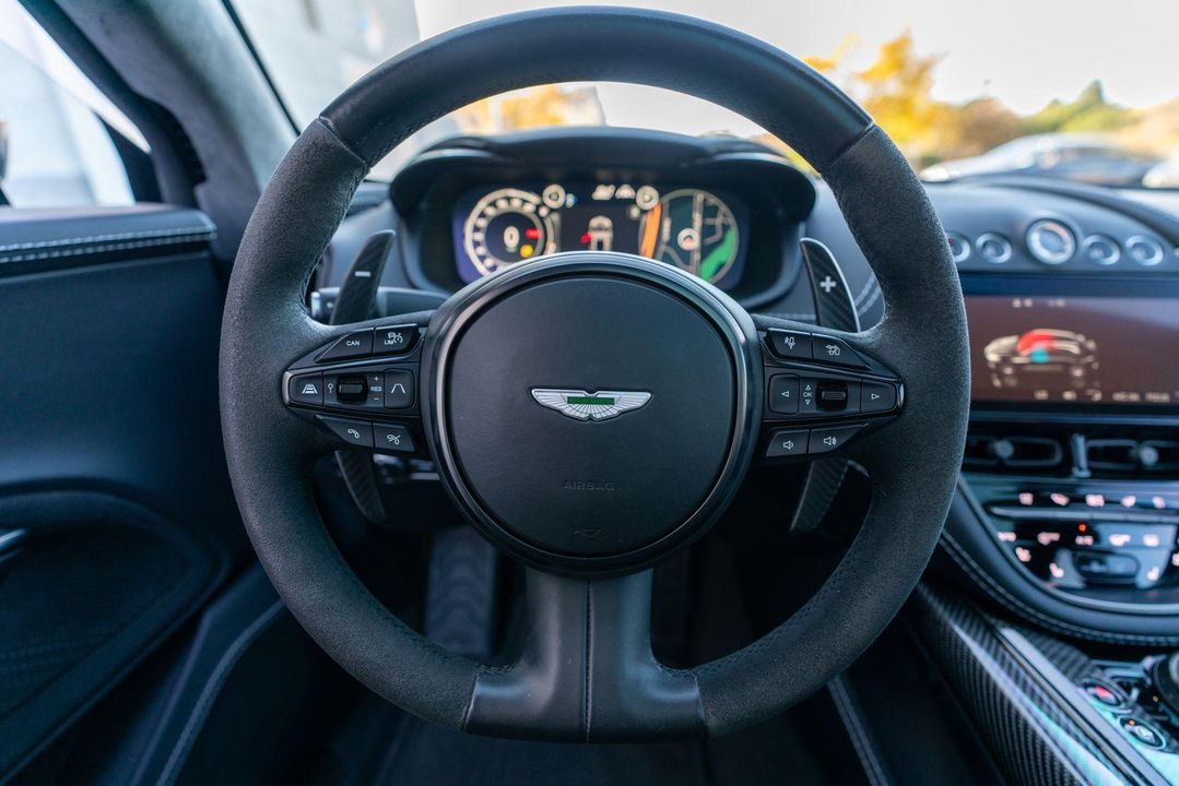 2023 Aston Martin DBX