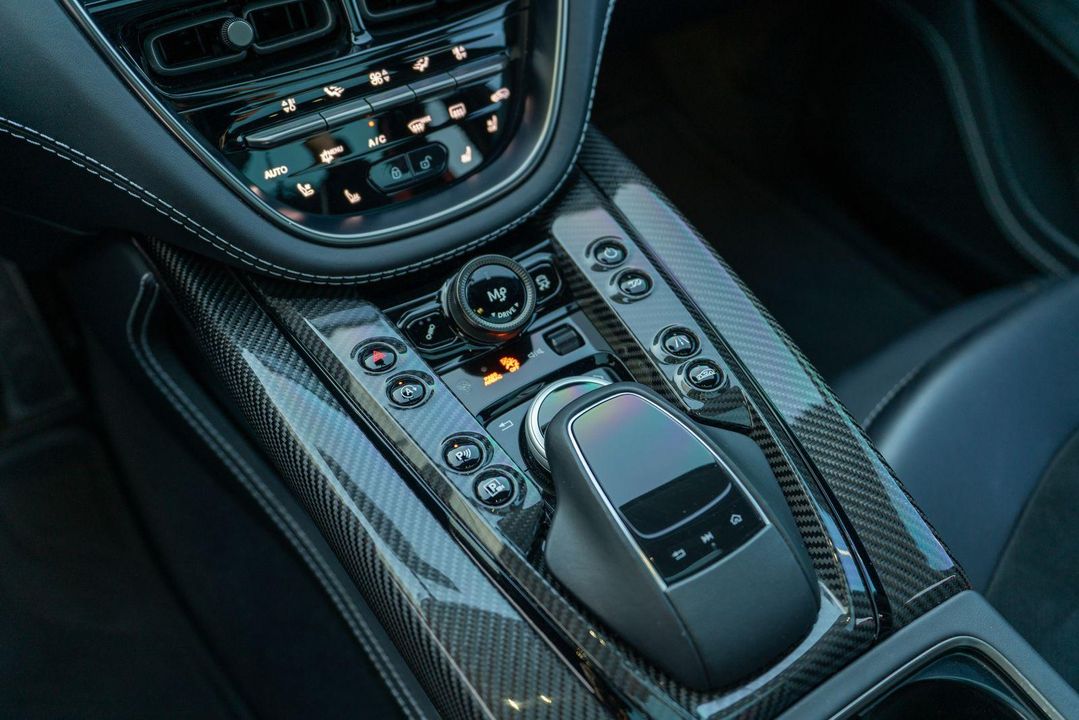 2023 Aston Martin DBX