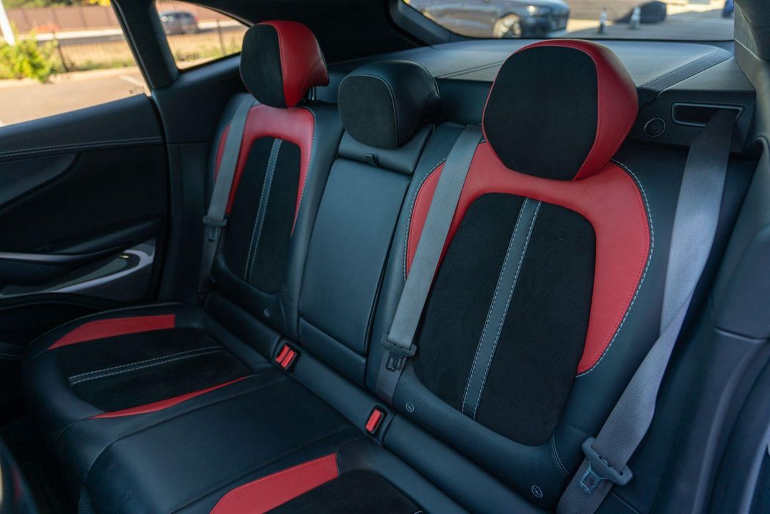 2023 Aston Martin DBX