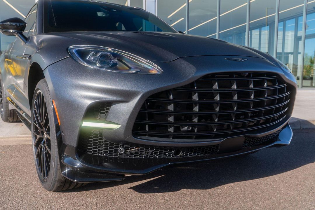 2023 Aston Martin DBX