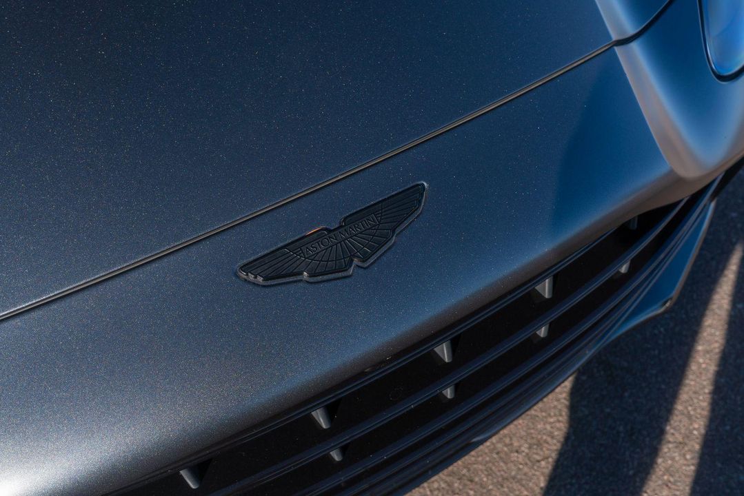 2023 Aston Martin DBX