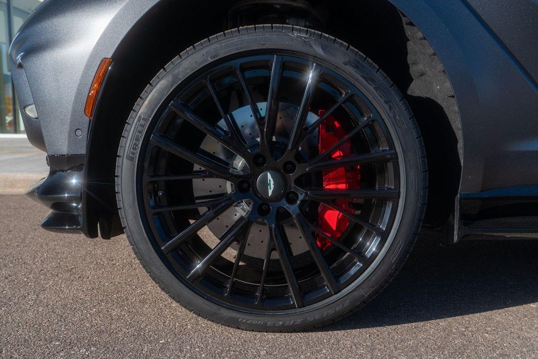 2023 Aston Martin DBX