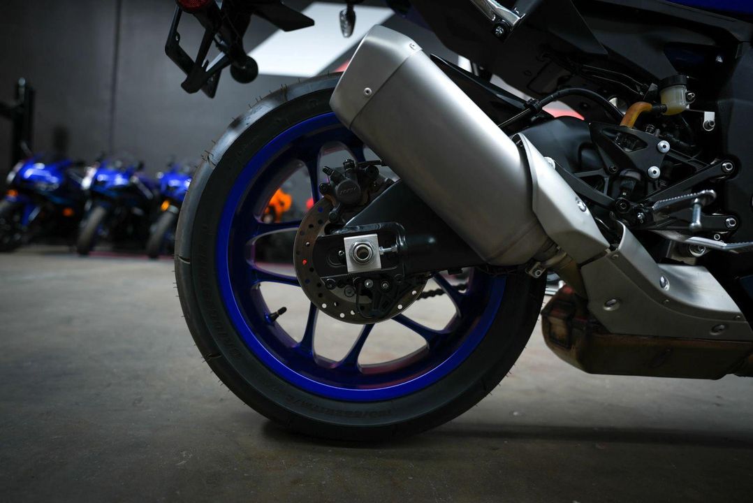 2023 Yamaha YZF-R1