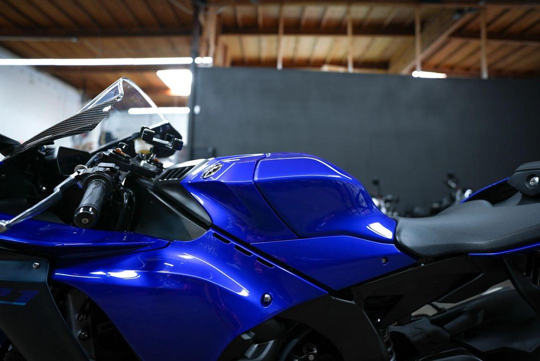 2023 Yamaha YZF-R1