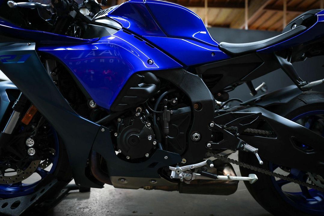 2023 Yamaha YZF-R1