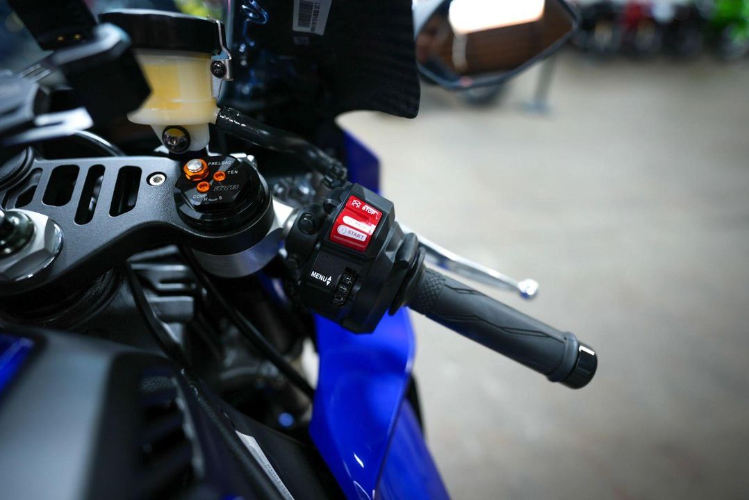 2023 Yamaha YZF-R1