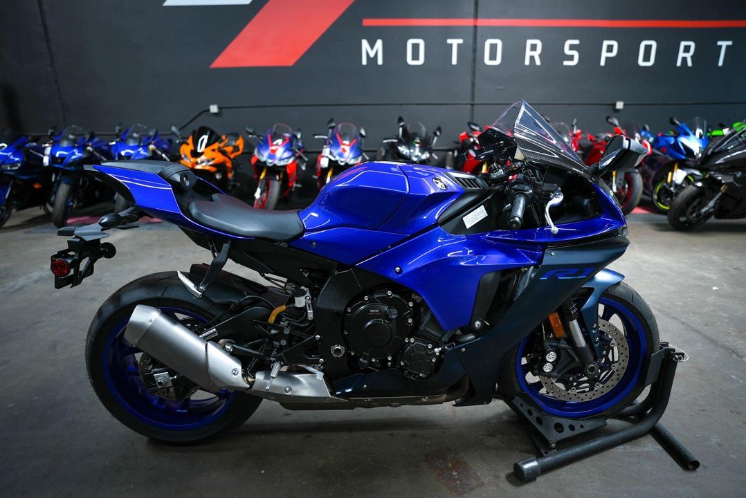 2023 Yamaha YZF-R1