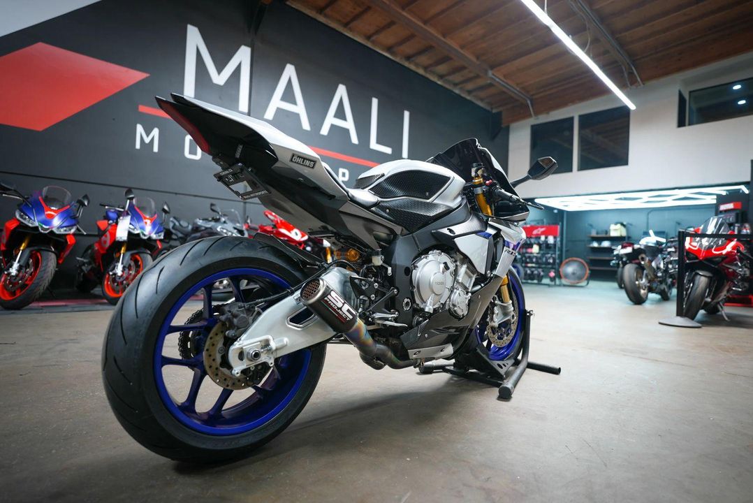 2016 Yamaha YZF-R1M