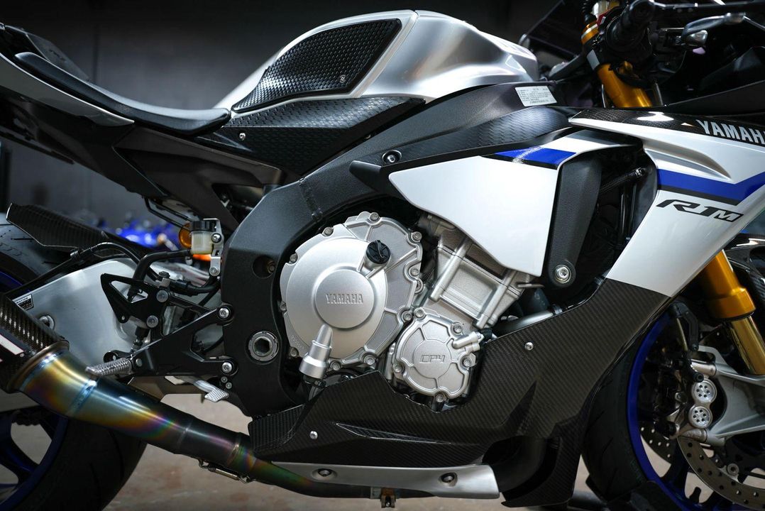 2016 Yamaha YZF-R1M