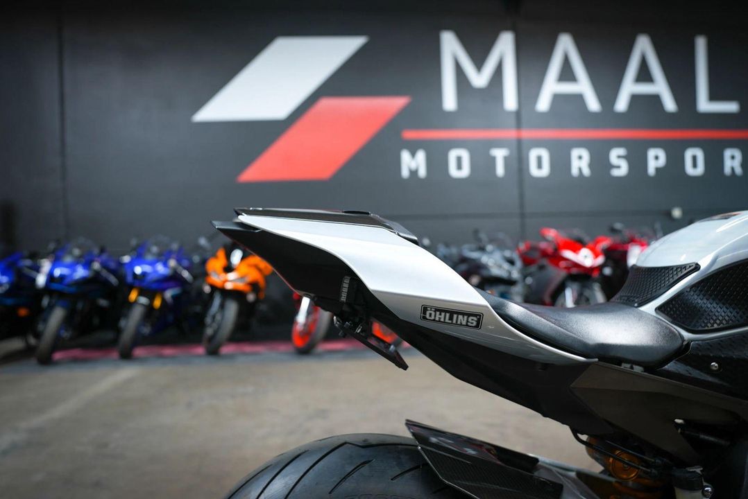 2016 Yamaha YZF-R1M