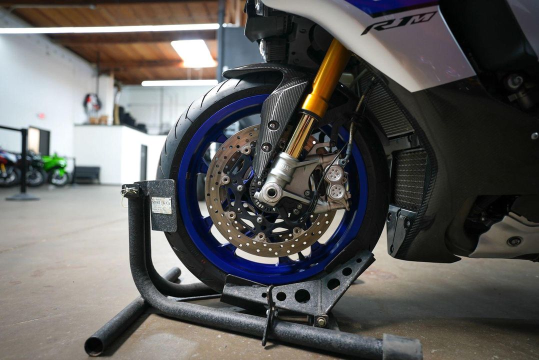 2016 Yamaha YZF-R1M