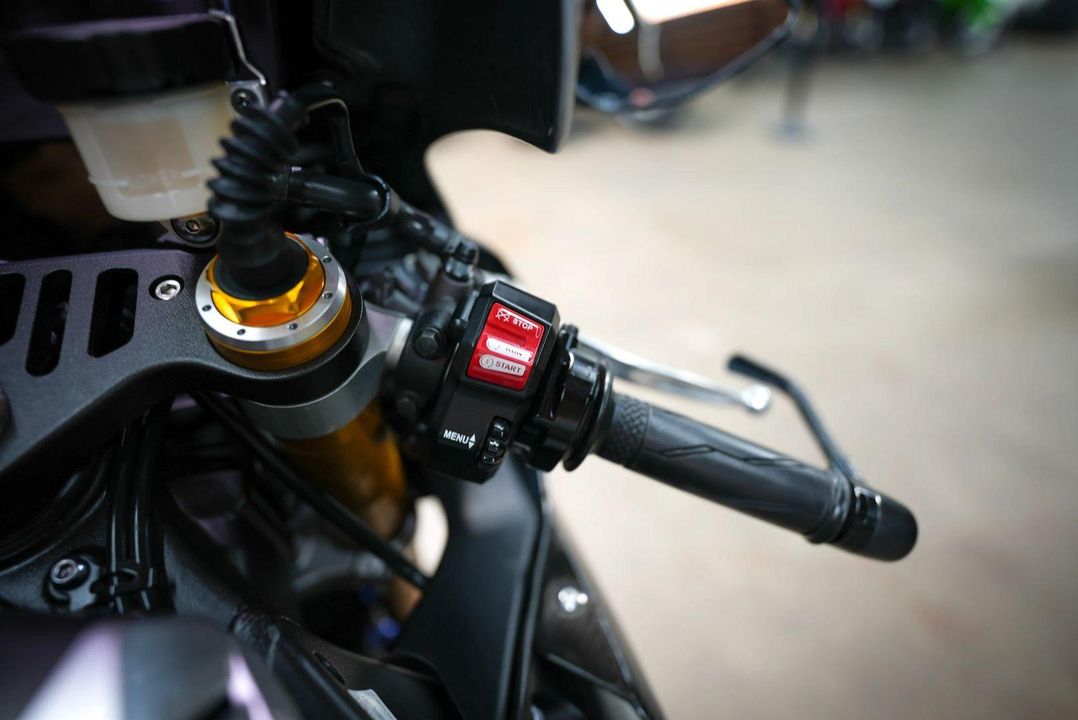 2016 Yamaha YZF-R1M