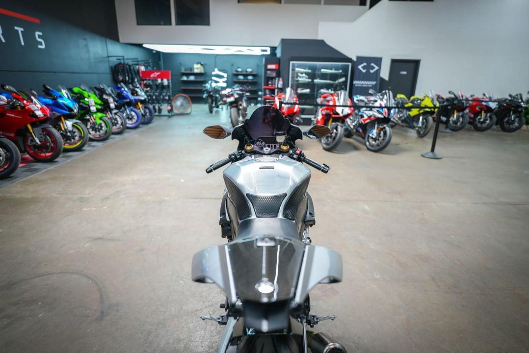 2016 Yamaha YZF-R1M