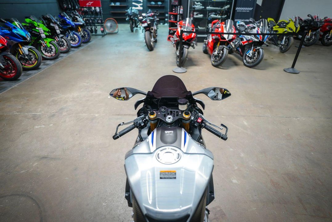 2016 Yamaha YZF-R1M