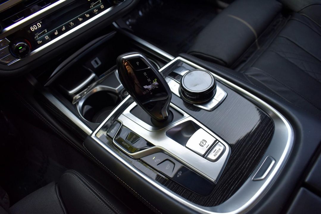 2017 BMW 750i xDrive M-Sport Nav AWD MSRP $114,545.00