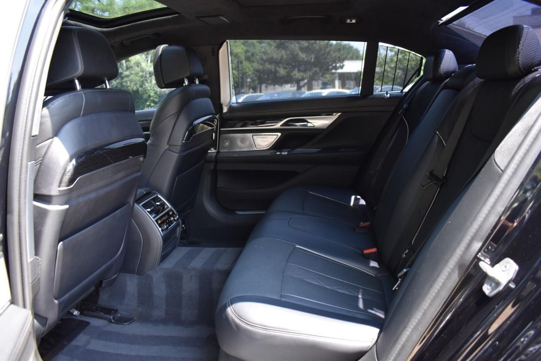 2017 BMW 750i xDrive M-Sport Nav AWD MSRP $114,545.00