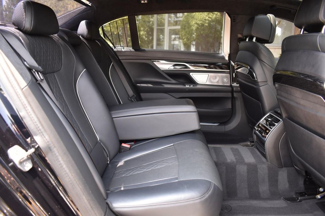 2017 BMW 750i xDrive M-Sport Nav AWD MSRP $114,545.00