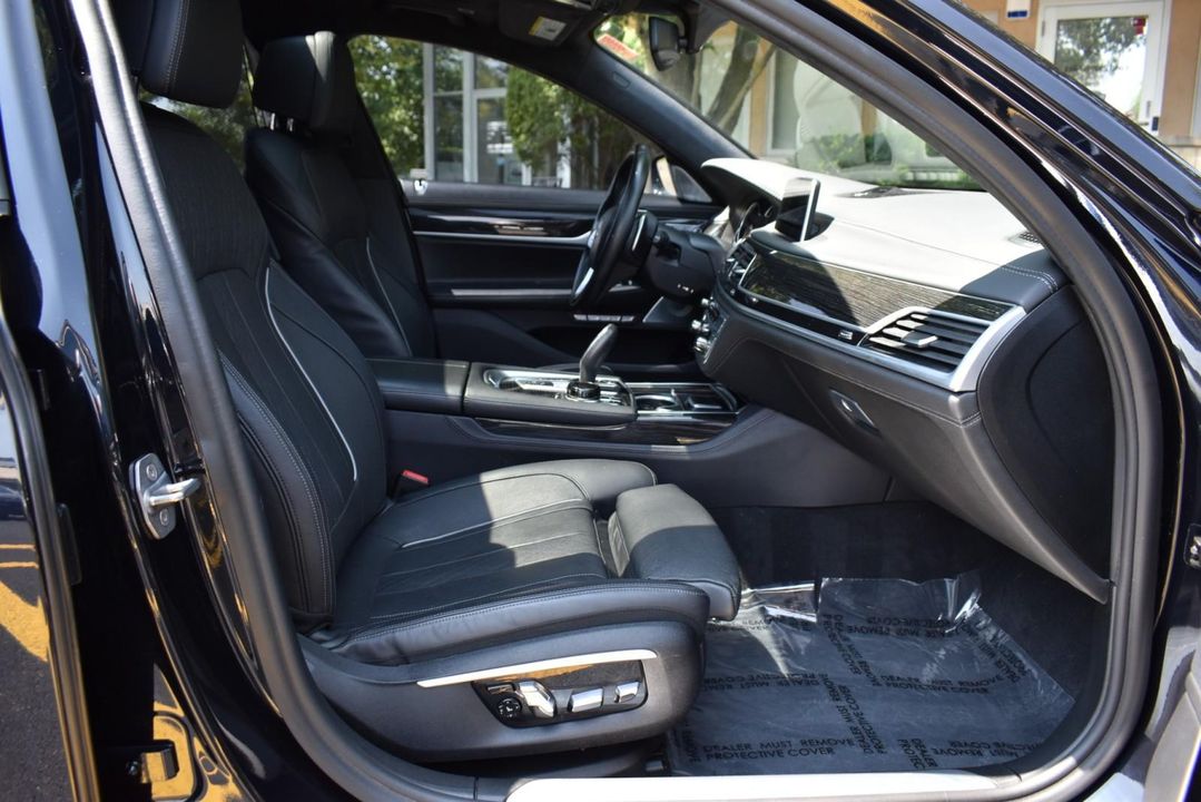 2017 BMW 750i xDrive M-Sport Nav AWD MSRP $114,545.00