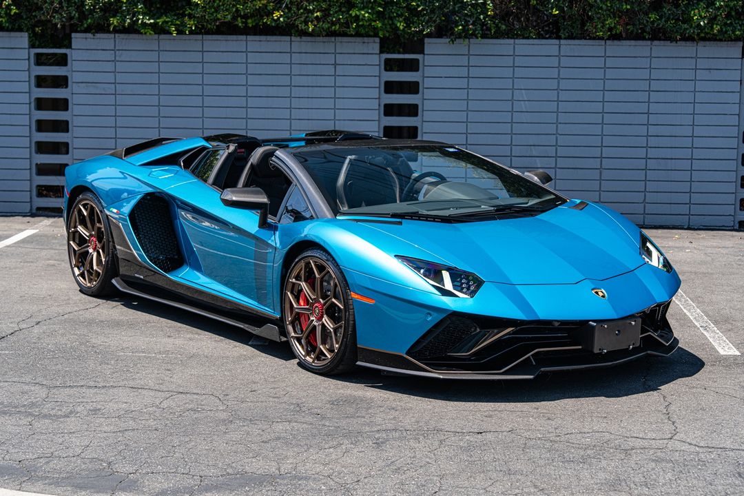 2022 Lamborghini Aventador
