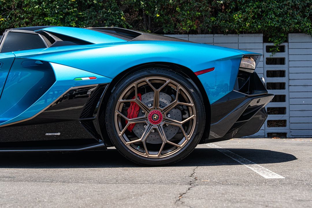 2022 Lamborghini Aventador