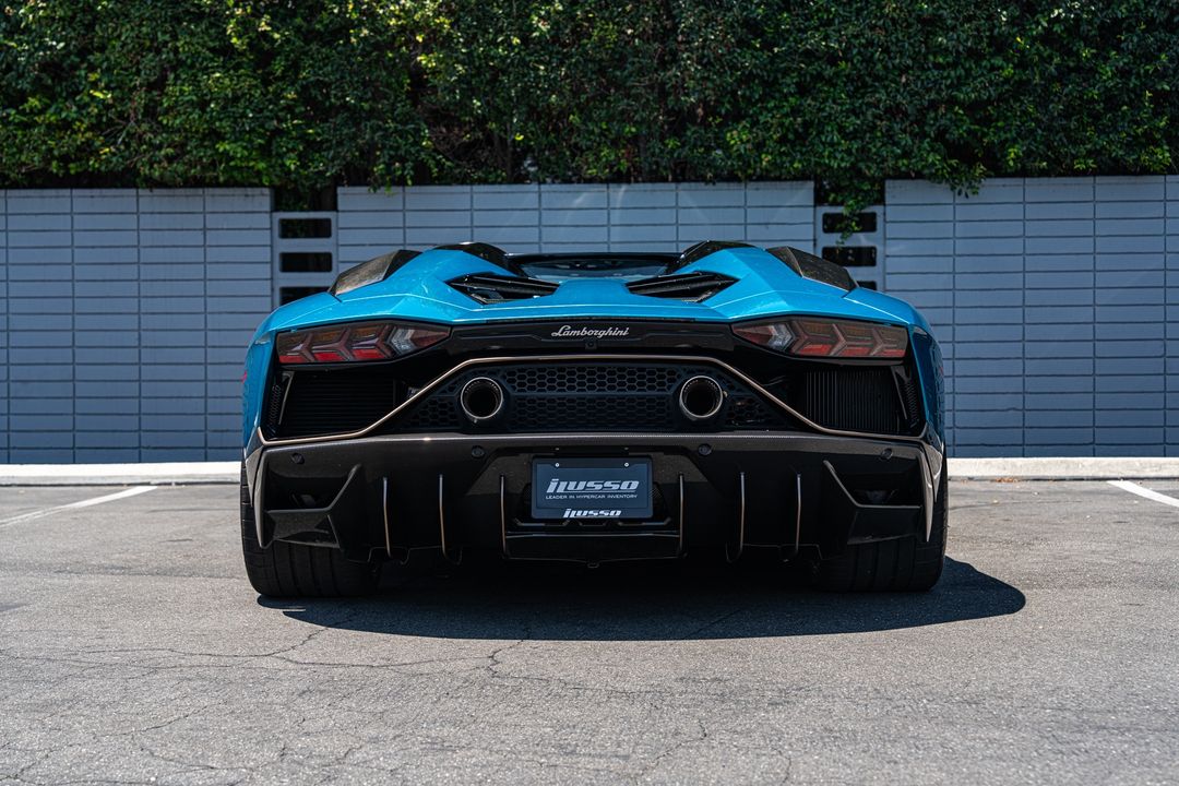 2022 Lamborghini Aventador
