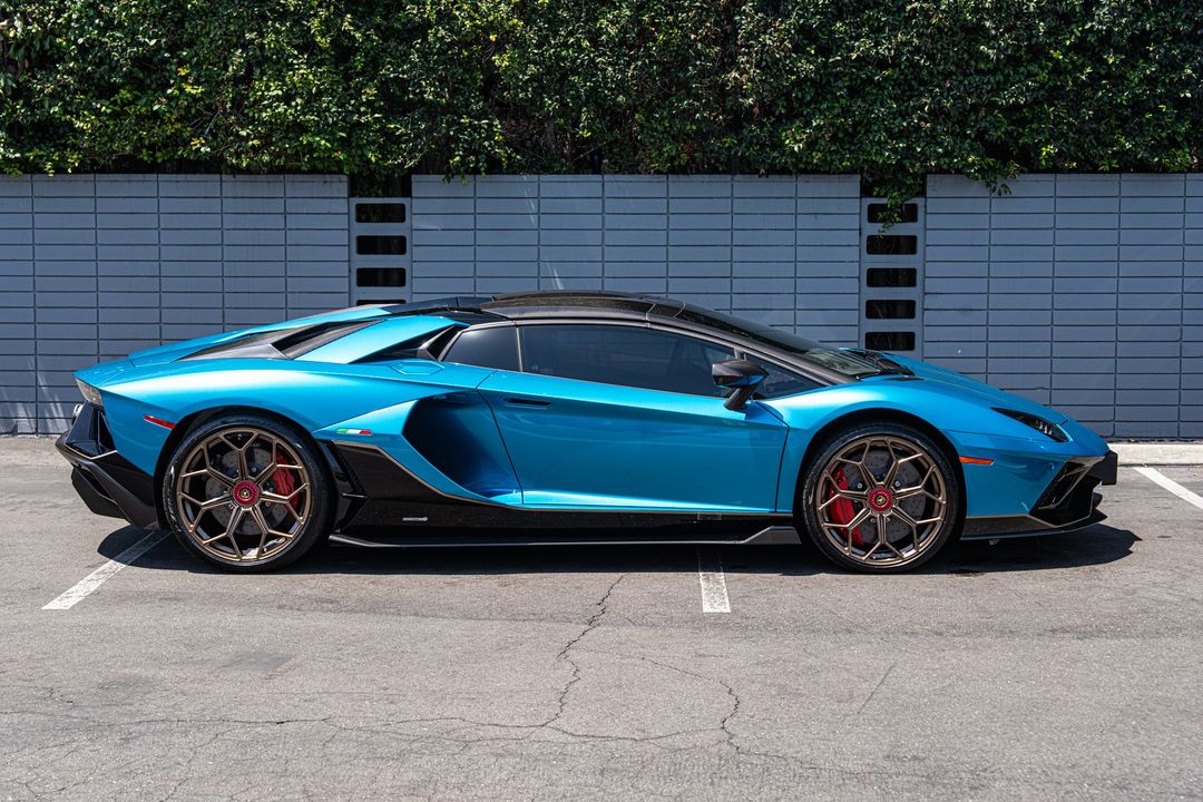 2022 Lamborghini Aventador