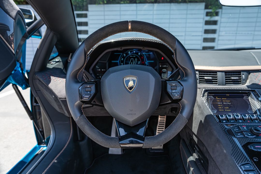 2022 Lamborghini Aventador