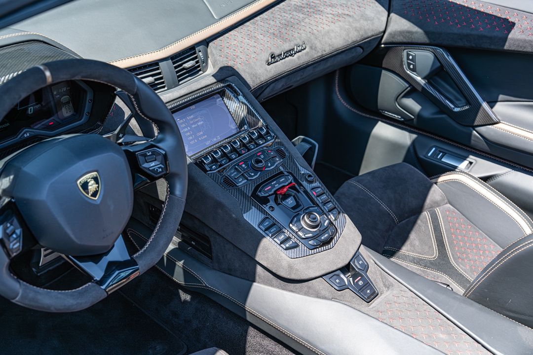 2022 Lamborghini Aventador