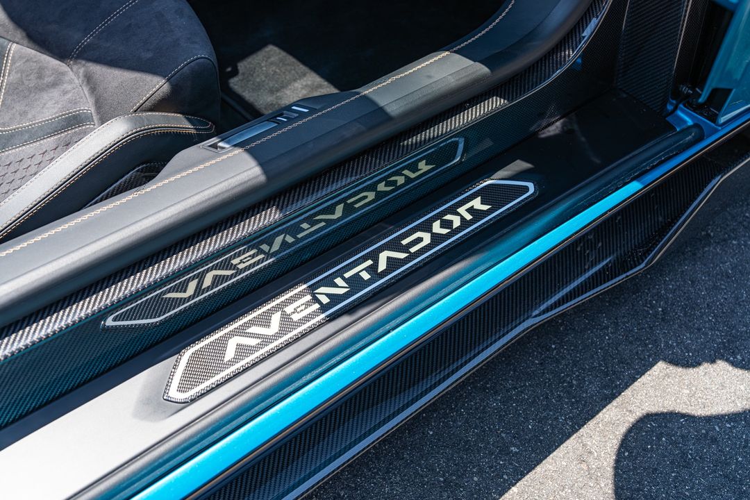 2022 Lamborghini Aventador