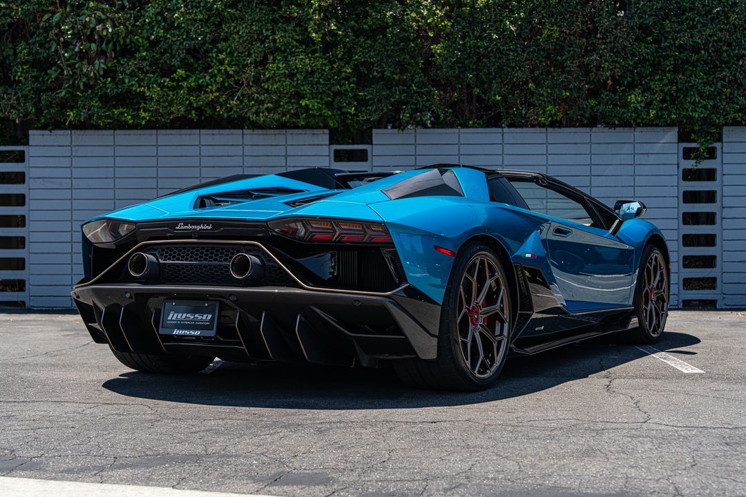 2022 Lamborghini Aventador