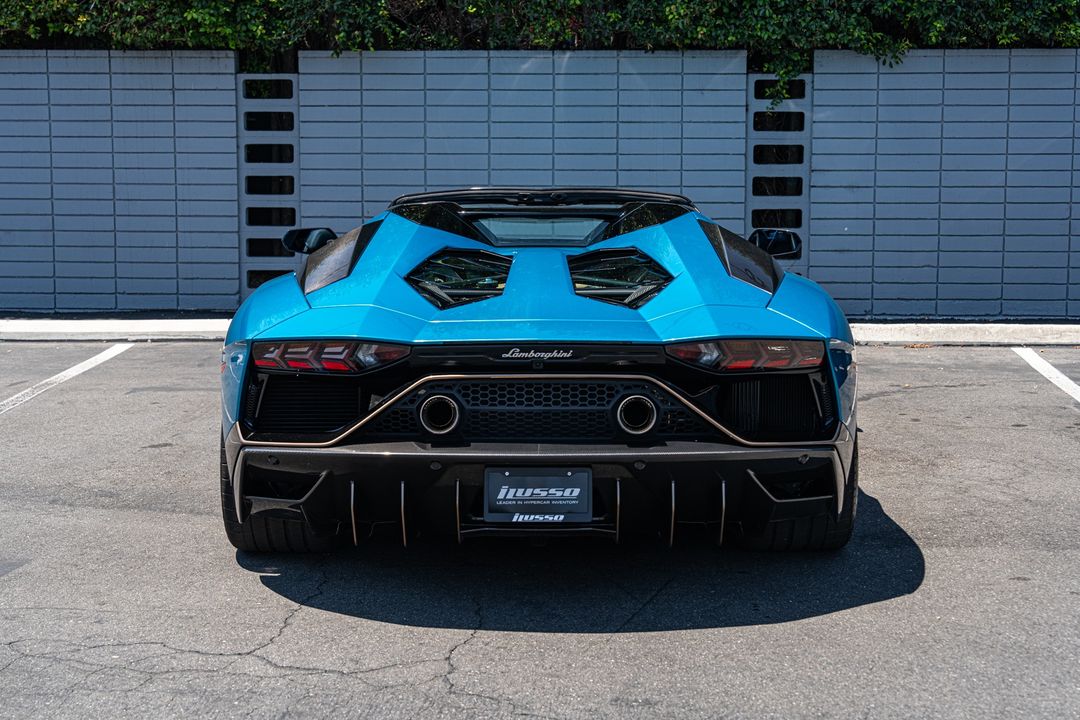 2022 Lamborghini Aventador