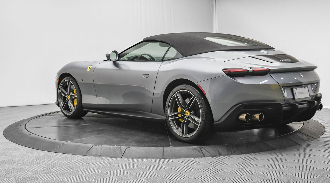 2025 Ferrari Roma Spider