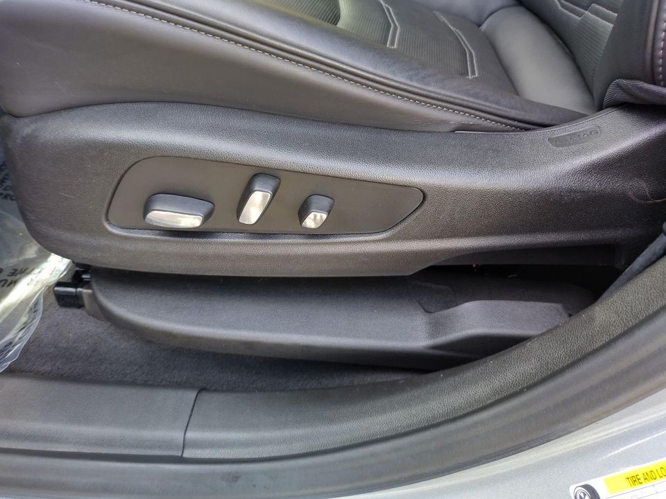 2025 Cadillac XT6