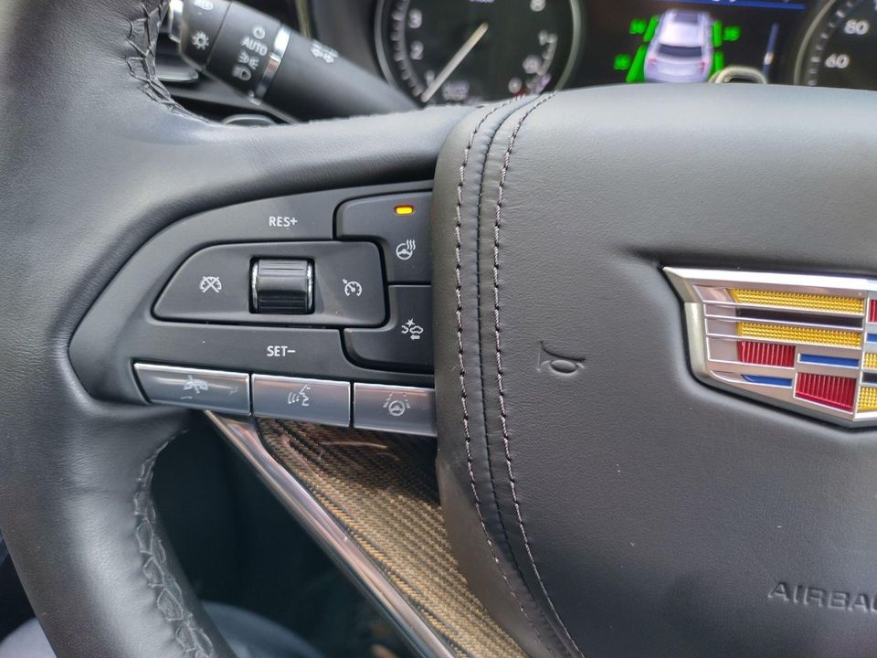 2025 Cadillac XT6