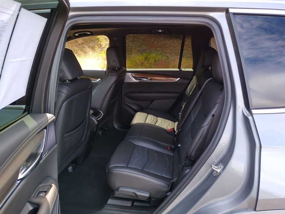 2025 Cadillac XT6