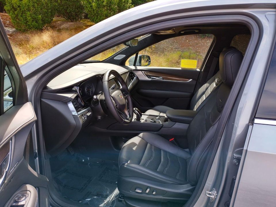 2025 Cadillac XT6