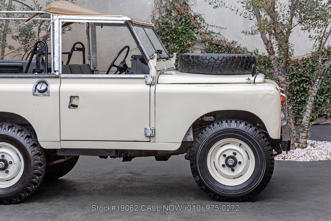 1973 Land Rover 88 Series III