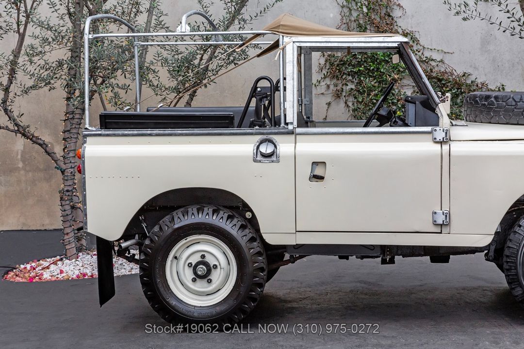 1973 Land Rover 88 Series III