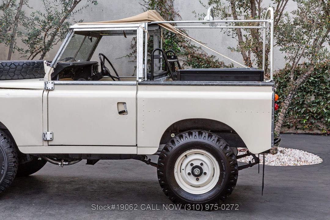 1973 Land Rover 88 Series III