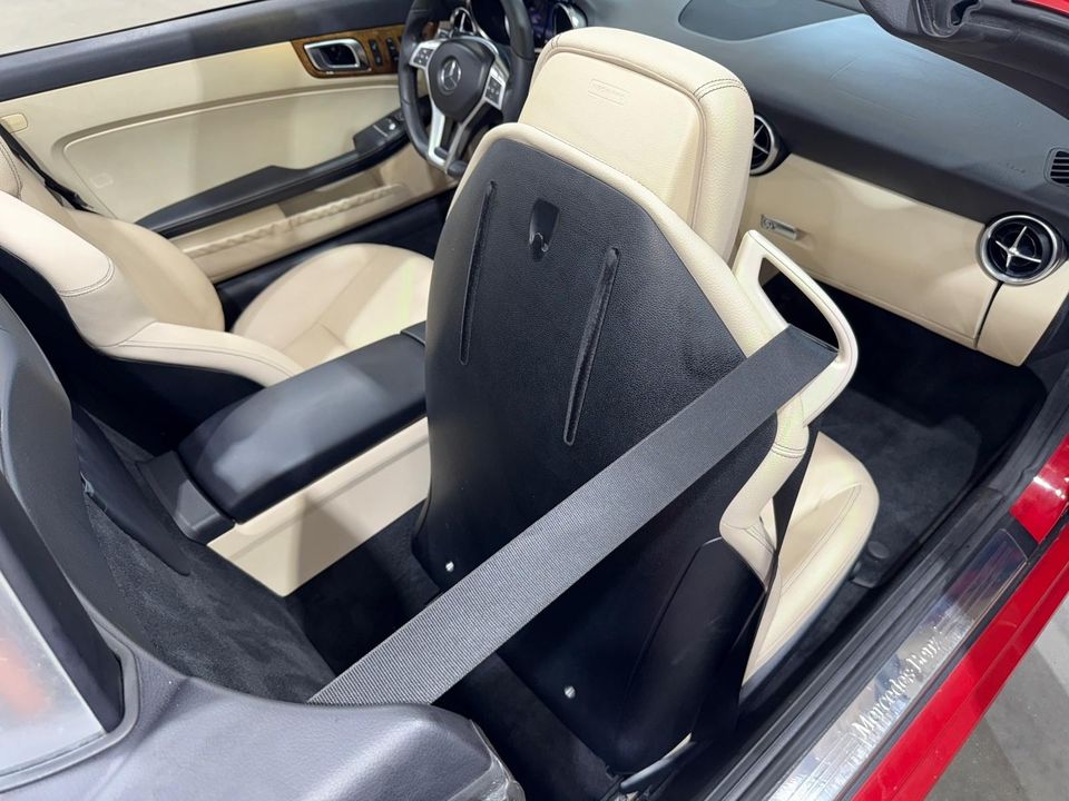 2015 Mercedes-Benz SLK250