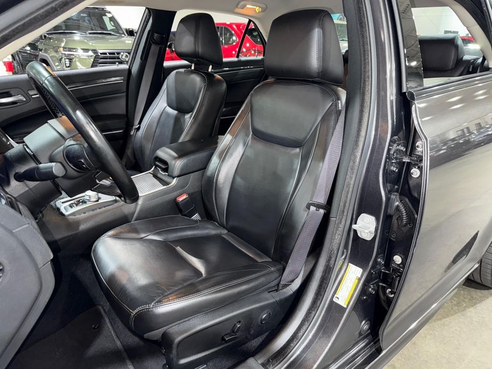 2022 Chrysler 300