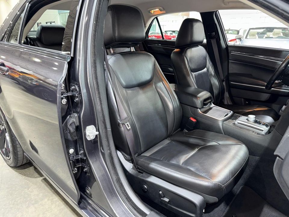 2022 Chrysler 300