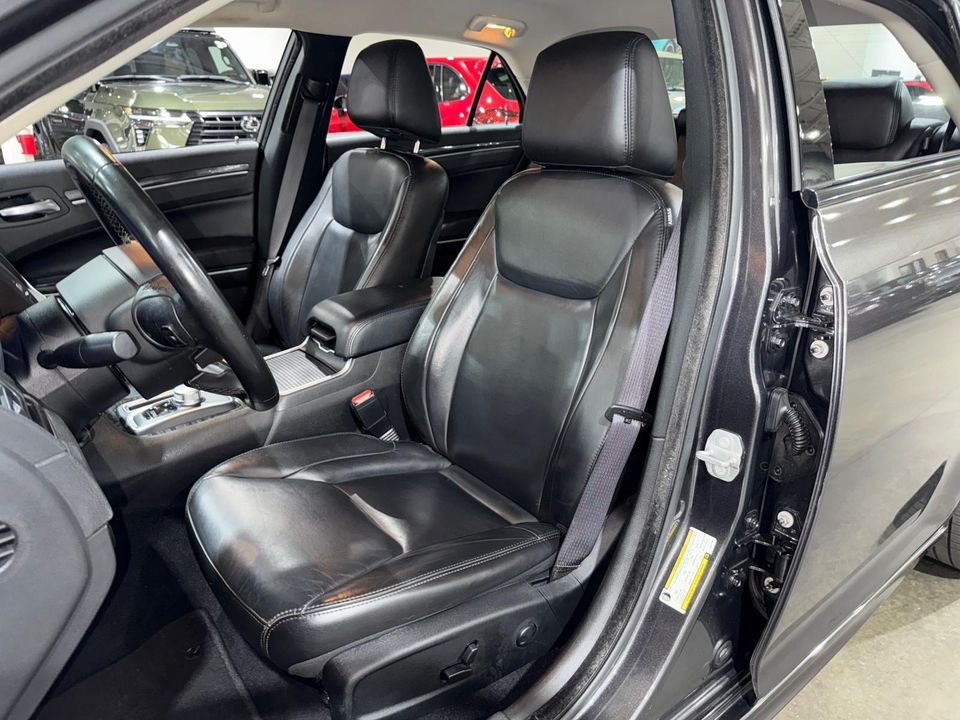 2022 Chrysler 300